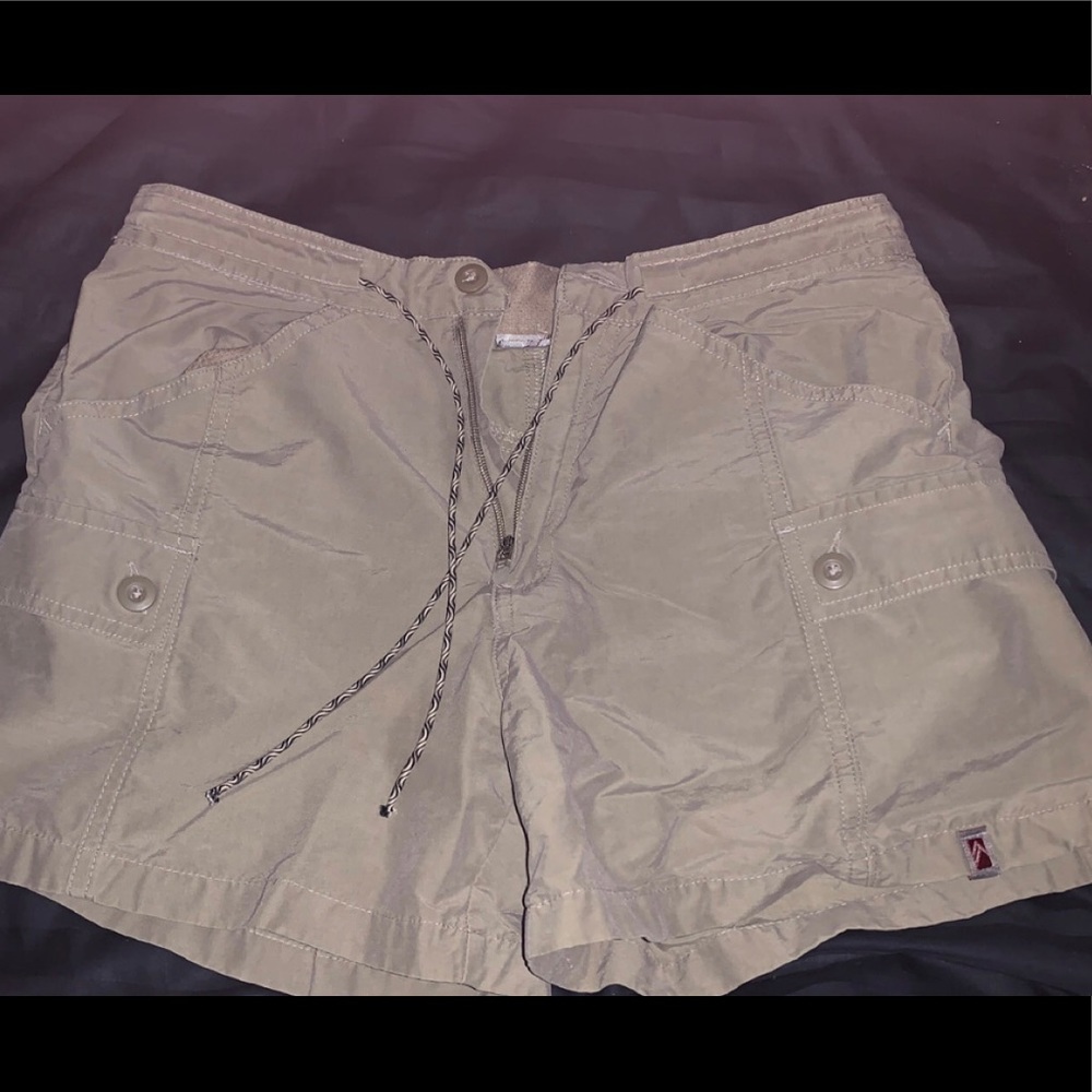 Alpine design khaki shorts